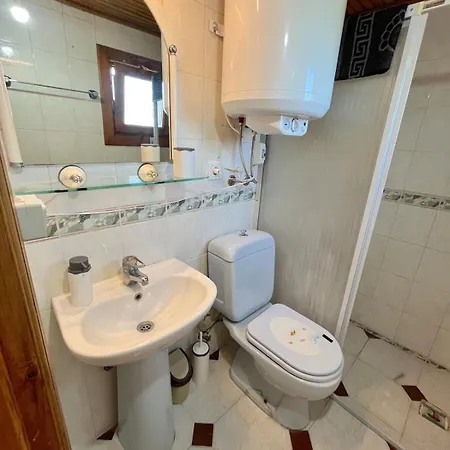 بيت للعطل Scenic Cunda View Duplex With Terrace Near *