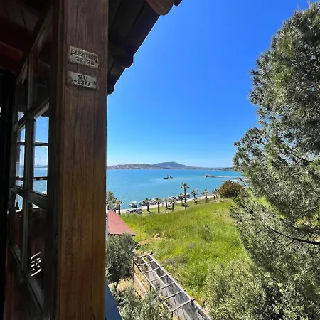Scenic Cunda View Duplex With Terrace Near بيت للعطل *