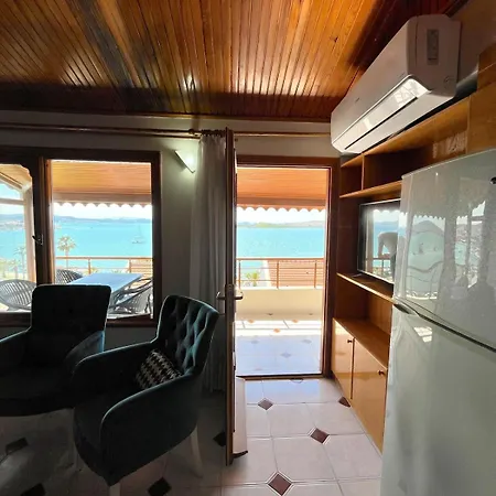 Scenic Cunda View Duplex With Terrace Near Nyaraló Ayvalı